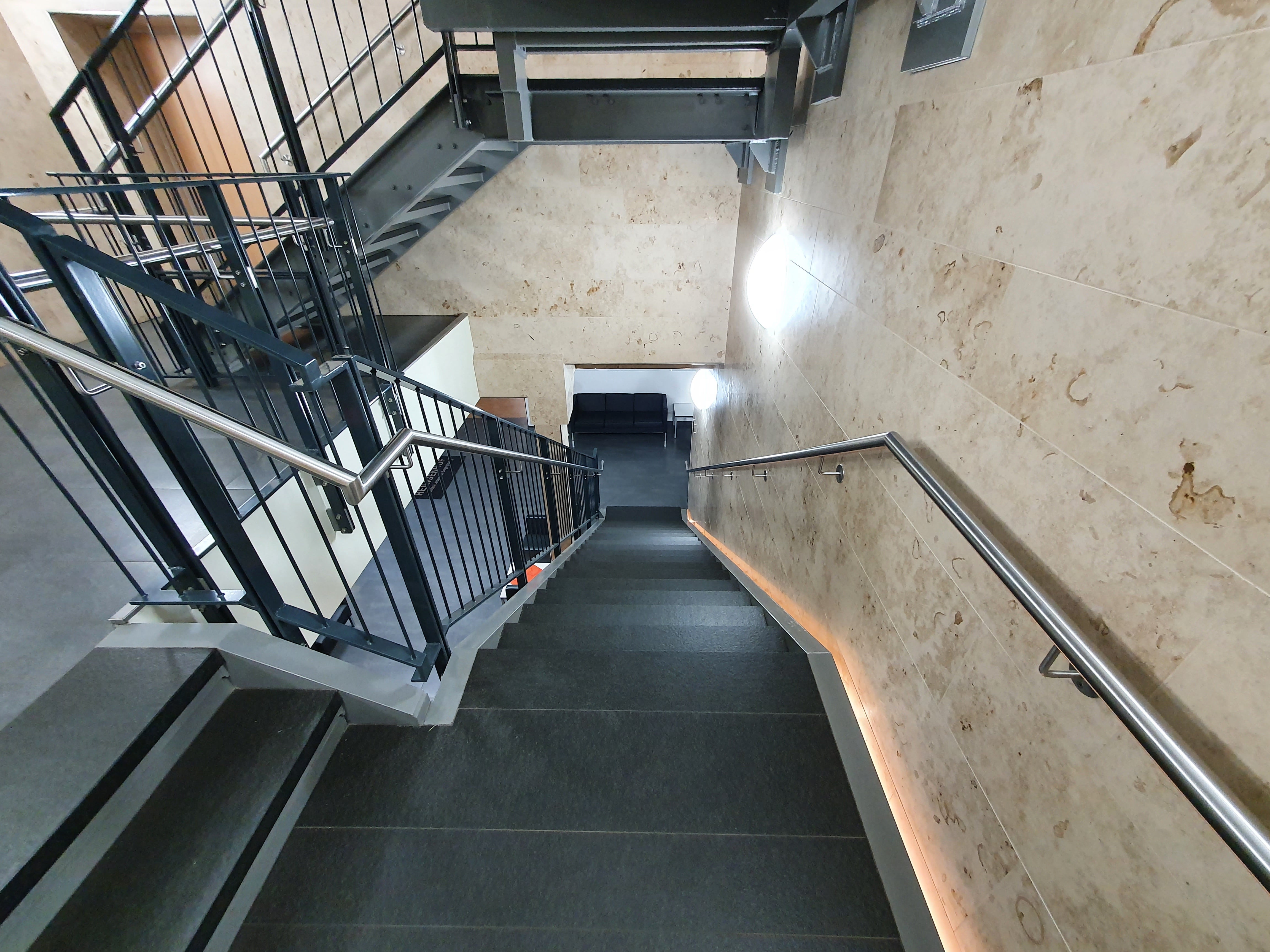 Artikelgruppe Treppen und Bodenbeläge